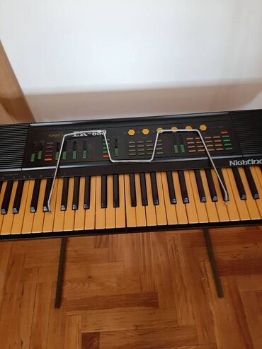 Klaviri i klavijature: Klavijatura (sintisajzer) ek-680 nightingale. Ispravna, sa malim — 12