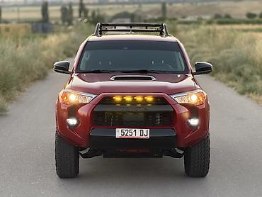 corolla s: Toyota 4Runner: 2021 г., 4 л, Автомат, Бензин, Внедорожник — 3