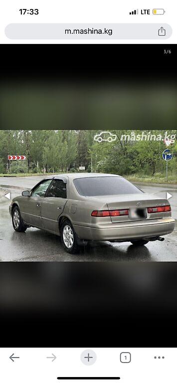 corolla 2018: Toyota Camry: 1998 г., 2.2 л, Автомат, Газ, Седан — 4