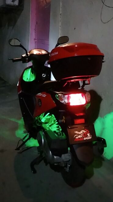 Mopedlər,skuterlər: 3704 km — 7