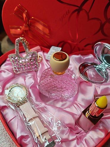 Parfemi: Zenski poklon setovi — 2