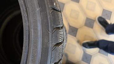 Шины: Зимние шины RoadX - Комплект из 4 шин - Размер: 235/45 R19 - Индекс — 3