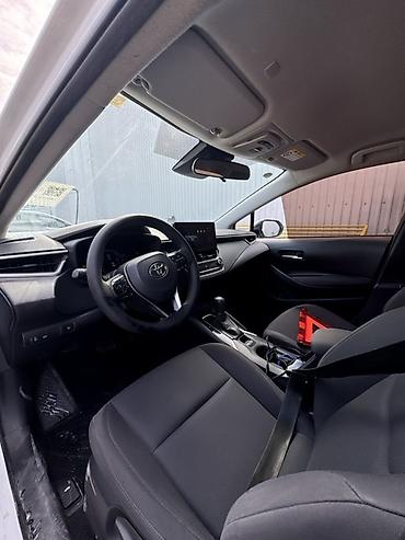 Продажа авто: Toyota Corolla: 2023 г., 1.8 л, Вариатор, Гибрид, Седан — 9