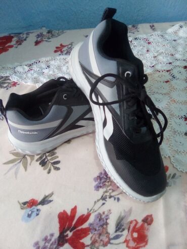 patike n: Trainers, size - 38