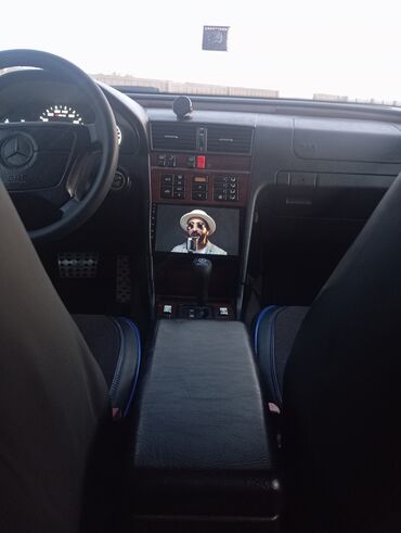 Mercedes-Benz: Mercedes-Benz C 200: 2.2 l | 1995 il Sedan — 2