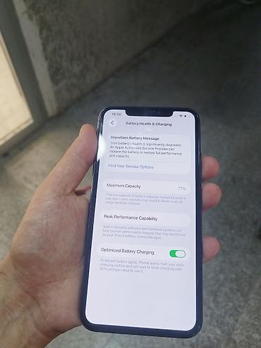 green hıll: IPhone 11 Pro, Matte Midnight Green — 2