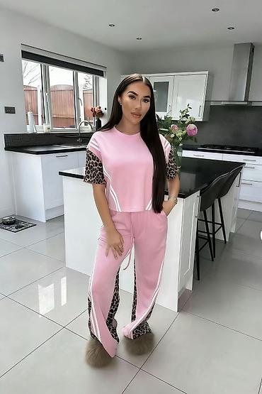 Kompleti: 💫New collection💫

⚜️Univerzalna velicina
⚜️Cena 3500 din — 11