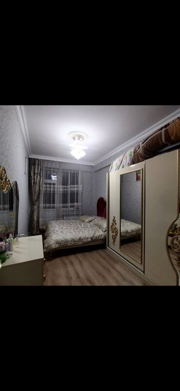 тумба в ванную комнату: Двуспальная кровать, Шкаф, Трюмо, 2 тумбы, Азербайджан, Б/у