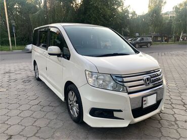 авто арменя: Honda Stepwgn: 2010 г., 2 л, Вариатор, Бензин, Минивэн