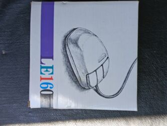 Masaüstü kompüterlər və iş stansiyaları: Köhnə Sony komputer və hissələri. sistem bloku, disketler, kalonka — 24