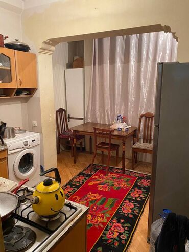 Köhnə tikili: Bakı, 4-cü mikrorayon, 3 otaqlı, Köhnə tikili, m. Memar Əcəmi, 90 kv. m — 8