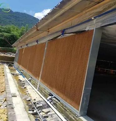 corniy pol: Quşçuluq fermaları üçün soyuducu pad 1500×600x100 mm 1500×600x150mm — 3