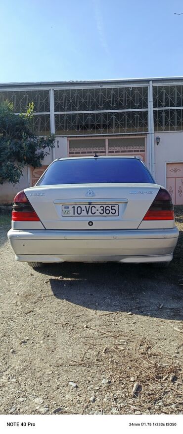 mercedes karopka: Mercedes-Benz C 180: 1.8 l | 1997 il Sedan