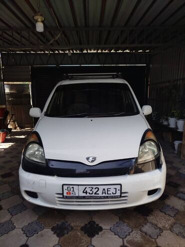 чехол машына: Toyota Funcargo: 2001 г., 1.3 л, Автомат, Бензин, Минивэн