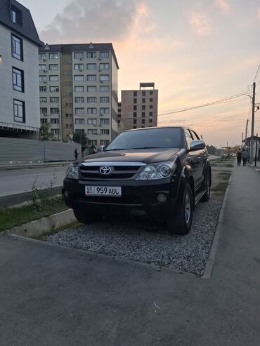 продаю с доплатой мне: Toyota Fortuner: 2008 г., 2.7 л, Автомат, Бензин, Внедорожник