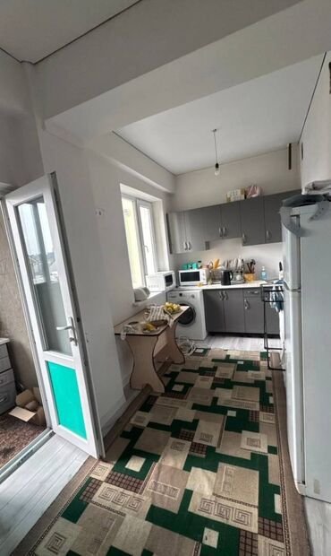 сдаю квартиру в районе аламединского рынка: 1 комната, 34 м², Индивидуалка, 2 этаж, Евроремонт