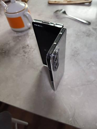 Samsung: Samsung Galaxy Z Fold 2 — 4