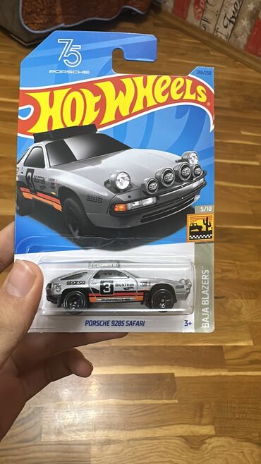 bağlı burunlu uşaq bosonojkaları: Hot wheels Modeller Regular. Porse,cadillac, mazda, porse tooned