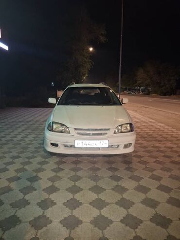 7 орундуу машина: Toyota Caldina: 2000 г., 2 л, Автомат, Бензин, Вэн/Минивэн