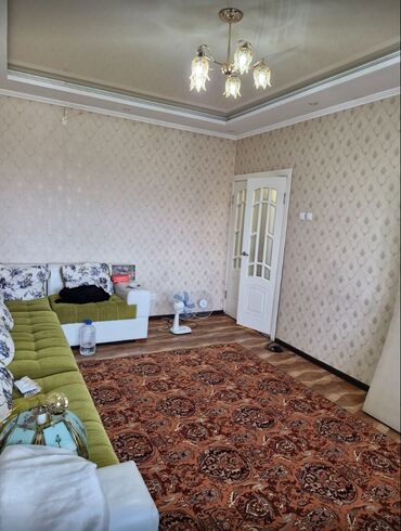 3 комнатные квартиры продажа: 3 бөлмө, 83 кв. м, 106-серия, 7 кабат, Косметикалык ремонт