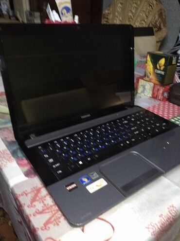 ikinci əl kompyuter: İşlənmiş Toshiba, 17.3 ", AMD A6, 512 GB, Ünvandan götürmə