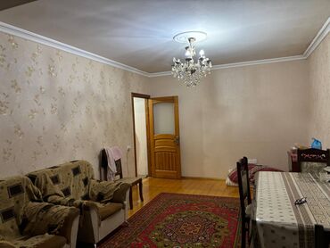 Köhnə tikili: Bakı, Bakıxanov qəs., 4 otaqlı, Köhnə tikili, 80 kv. m — 2