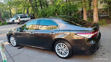 prius plus: Toyota Camry: 2018 г., 2.5 л, Автомат, Гибрид, Седан — 6