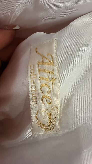 Свадебные платья: Продаю шикарное белое свадебное платье В хорошем состоянии — 10