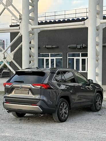 приборка: Toyota RAV4: 2023 г., 2 л, Вариатор, Бензин, Кроссовер — 4
