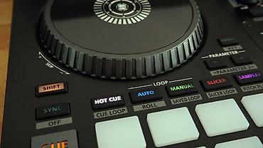 DJ-контроллерлер: 4-х канальный dj контроллер ROLAND DJ-707M. + состояние lalafo.kg да — 7 DJ-контроллерлер: 4-х канальный dj контроллер ROLAND DJ-707M. + состояние — 7