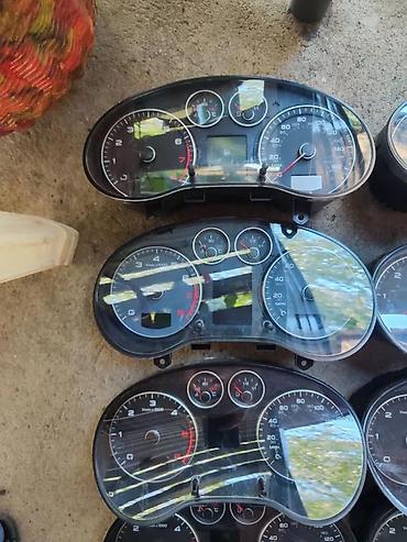 Instrument table: AUDI A3 8P KM SAT KILOMETAR TABLA CAJGER FL | Satovi skinuti sa — 2