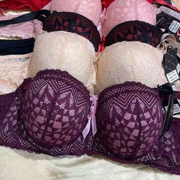 yun koynekler: Qadın üçün krujeva büstqalterlər – müxtəlif rəng və naxışlarda -