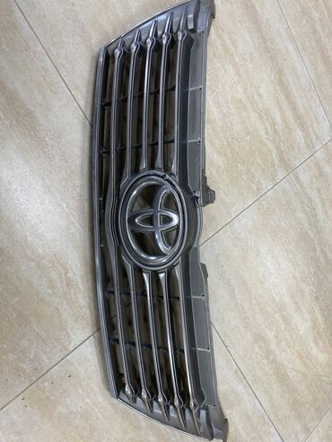 Решетки, облицовки: Решетка радиатора Toyota 2013 г., Б/у, Оригинал, Япония