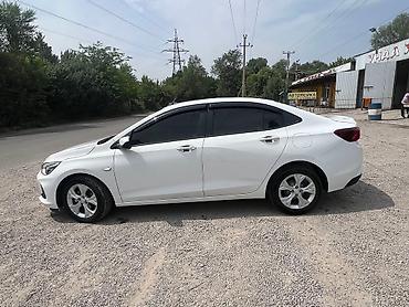 18 r: Chevrolet : 2021 г., 1 л, Автомат, Бензин, Седан — 5