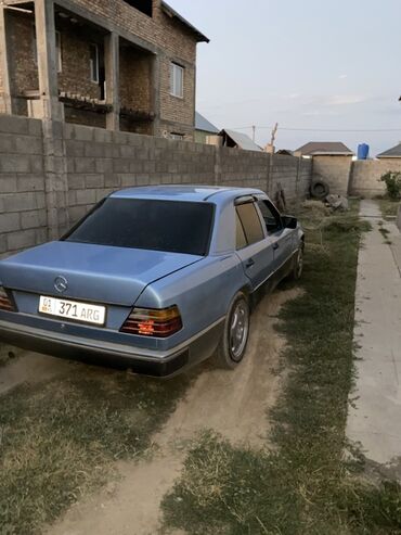 Mercedes-Benz: Mercedes-Benz W124: 1989 г., 2.3 л, Механика, Бензин, Седан — 11