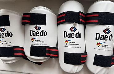 Набор защитных щитков для тхэквондо Daedo (сертификация World