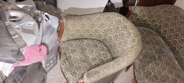 qedimi divan: Antik divan kreslo qirmizi ağacdan düzaldilim restavratsa lazimdi