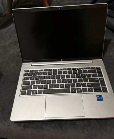 HP: HP 17.3 ", Intel Pentium, 256 GB