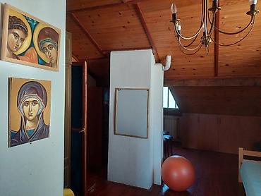 Dugoročni najam stanova: IZDAJEM STAN 90km2 NA STAROM CERAKU (ZARKOVO) Dva nivoa, prvi 50km2 — 4