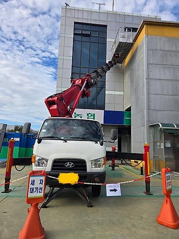 скорая помощь токмок: Автовышка на базе Hyundai с телескопической стрелой. город Бишкек — 1