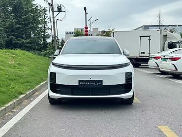 Продажа авто: Lixiang L8: 2024 г., 1.5 л, Гибрид, Кроссовер — 2