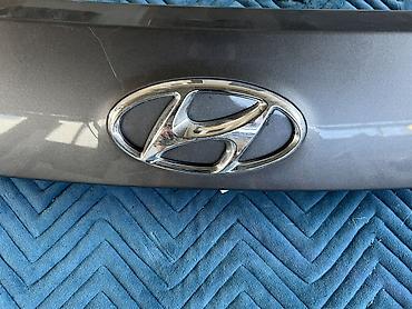 g comp: Накладка крышки багажника Hyundai, 2018 г., Б/у, Оригинал — 5