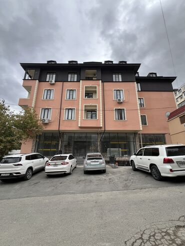Bağ evləri: Binanın 1-ci mərtəbəsindəki obyekt satılır. Arendaya verilib aylıq