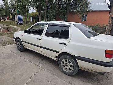 Volkswagen Vento: 1995 г., Механика, Седан at lalafo.kg Volkswagen Vento: 1995 г., Механика, Седан