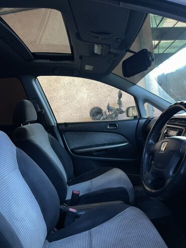 Honda: Honda Stream: 2002 г., 2 л, Типтроник, Газ, Минивэн — 11