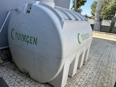 Boçkalar və çəlləklər: Bak, Plastik, 5000 l l