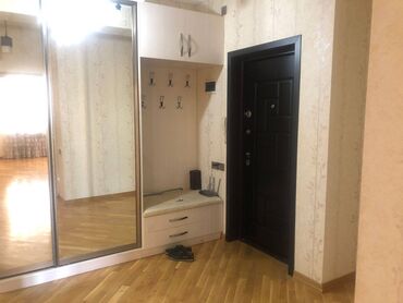 Uzunmüddətli kirayə mənzillər: Nərimanov metrosuna yaxın Heydər Əliev mərkəzinə yaxın 17 mertebeli — 15