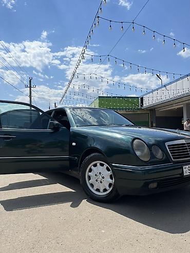 Mercedes-Benz: Mercedes-Benz E-Class (W210) sedan - Kuzov: 4 qapılı sedan, tünd — 4