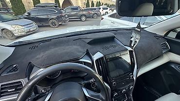 Аксессуары для салона: Накидка-ковер на торпедо для Subaru ASCENT (вид из салона на фото). - — 3