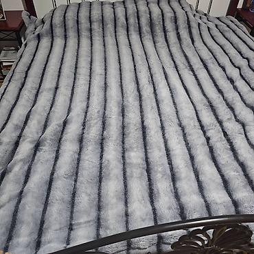 10. Duplo cebe sa krznom
200x150- 3599din
200x230cm- 4099din.mj
